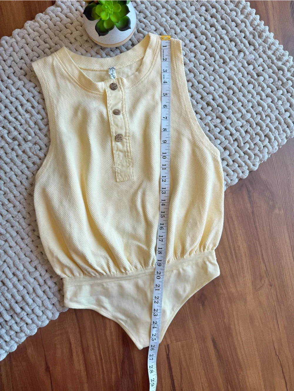 Free People | Women’s Peek Aye Button Front Bodysuit | Crème de la crème | XS